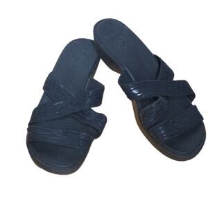 Crocs Womens Black Crossover Strappy Slide Sandals Stripe Detail Size 7